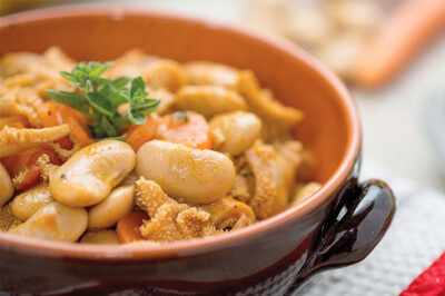 Zuppa di fagioli con trippa e cotenne alla marchigiana