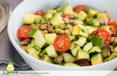 Insalata waldorf tonno e avocado - Insalata waldorf tonno e avocado