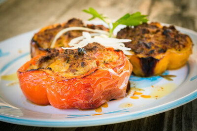 Peperoni ripieni di salsiccia al forno 