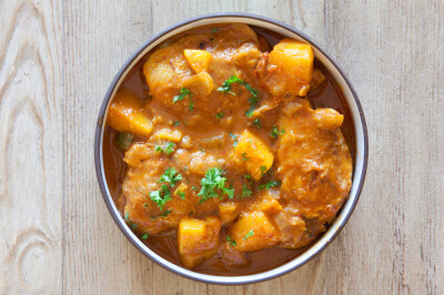 Cosce di pollo in umido con patate - Cosce-di-pollo-in-umido-con-patate