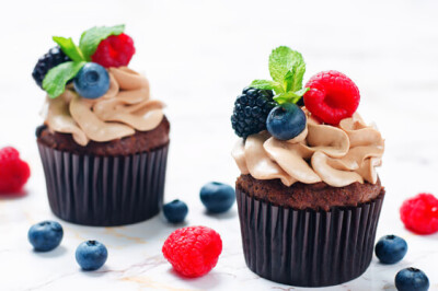 Cupcake al cacao e Frutti di Bosco - Cupcake al cacao e Frutti di Bosco
