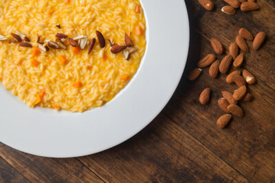 Risotto con Arancia, Zafferano e Mandorle - Risotto arance mandorle e zafferano